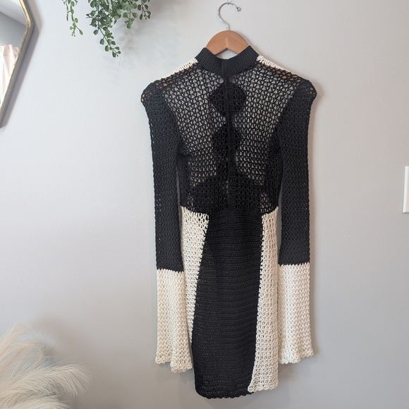 Andrea Almeida Black And White Crochet Greta Mini Dress Xs - Picture 6 of 16